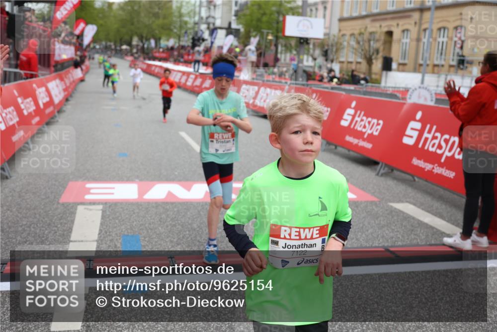 25.04.2026 - Das Zehntel Strokosch-Dieckow http://msf.ph/oto/9625154 25.04.2026 10:48:34 Ziel 5295, 6092, 7122 meine-sportfotos.de