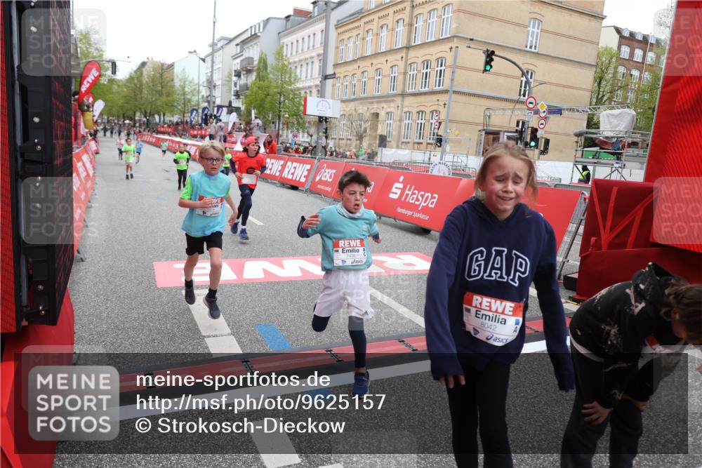 25.04.2026 - Das Zehntel Strokosch-Dieckow http://msf.ph/oto/9625157 25.04.2026 10:52:54 Ziel 6087, 6142, 6352, 6357, 6752, 7436, 7675, 8015, 8042 meine-sportfotos.de