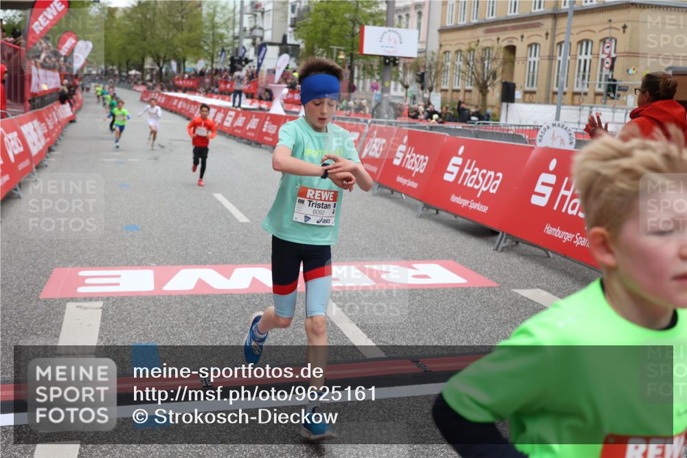 25.04.2026 - Das Zehntel Strokosch-Dieckow http://msf.ph/oto/9625161 25.04.2026 10:48:35 Ziel 5295, 6092, 7122 meine-sportfotos.de