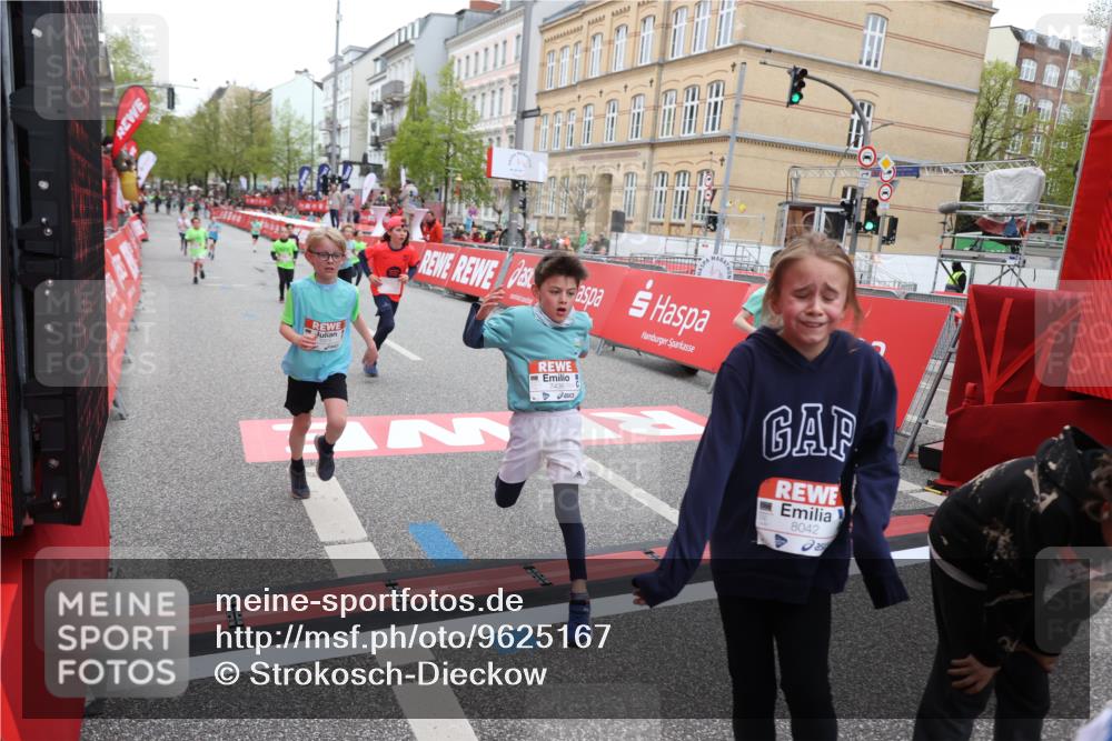 25.04.2026 - Das Zehntel Strokosch-Dieckow http://msf.ph/oto/9625167 25.04.2026 10:52:54 Ziel 6087, 6142, 6352, 6357, 6752, 7436, 7675, 8015, 8042 meine-sportfotos.de