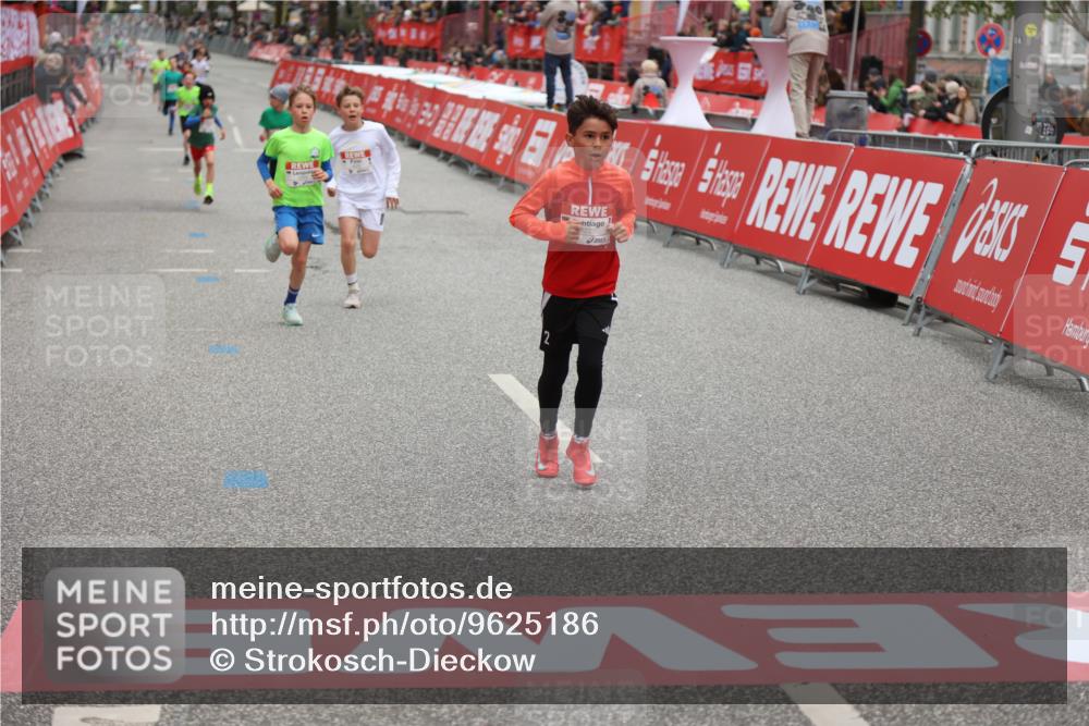 25.04.2026 - Das Zehntel Strokosch-Dieckow http://msf.ph/oto/9625186 25.04.2026 10:48:36 Ziel 5295, 6092, 6225, 7122 meine-sportfotos.de