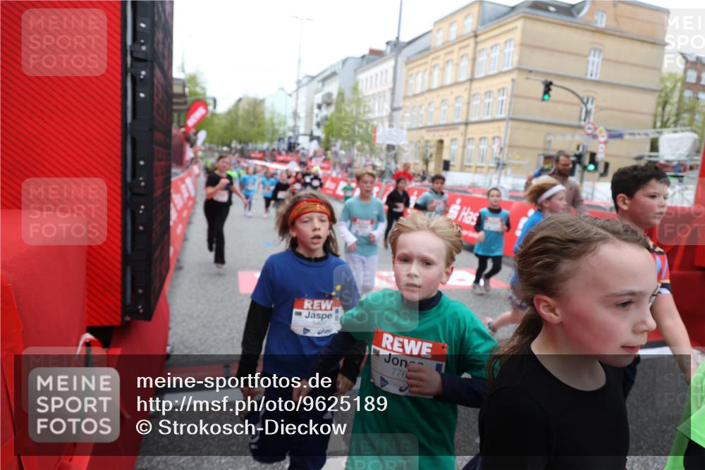 25.04.2026 - Das Zehntel Strokosch-Dieckow http://msf.ph/oto/9625189 25.04.2026 10:59:26 Ziel 5068, 5137, 5166, 5375, 5392, 5407, 5499, 5648, 5801, 5814, 5822, 5996, 6191, 6199, 6351, 6361, 6388, 6489, 6538, 6590, 6786, 6810, 6902, 6921, 6930, 7042, 7049, 7062, 7196, 7294, 7532, 7595, 7760, 8071 meine-sportfotos.de