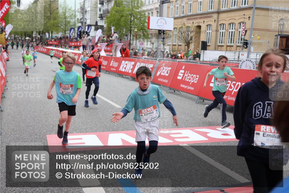 25.04.2026 - Das Zehntel Strokosch-Dieckow http://msf.ph/oto/9625202 25.04.2026 10:52:54 Ziel 6087, 6142, 6352, 6357, 6752, 7436, 7675, 8015, 8042 meine-sportfotos.de