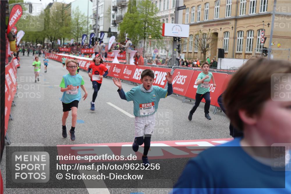 25.04.2026 - Das Zehntel Strokosch-Dieckow http://msf.ph/oto/9625256 25.04.2026 10:52:53 Ziel 5733, 6087, 6100, 6142, 6352, 6357, 6752, 7436, 7675, 8015, 8042 meine-sportfotos.de