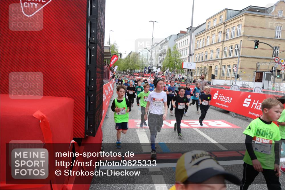 25.04.2026 - Das Zehntel Strokosch-Dieckow http://msf.ph/oto/9625333 25.04.2026 10:59:23 Ziel 5166, 5341, 5373, 5375, 5392, 5407, 5499, 5680, 5691, 5694, 5750, 5801, 5814, 5822, 5987, 5996, 6033, 6199, 6319, 6351, 6361, 6388, 6489, 6538, 6590, 6786, 6810, 6921, 6930, 7042, 7049, 7062, 7196, 7230, 7236, 7294, 7760, 7868, 8071 meine-sportfotos.de