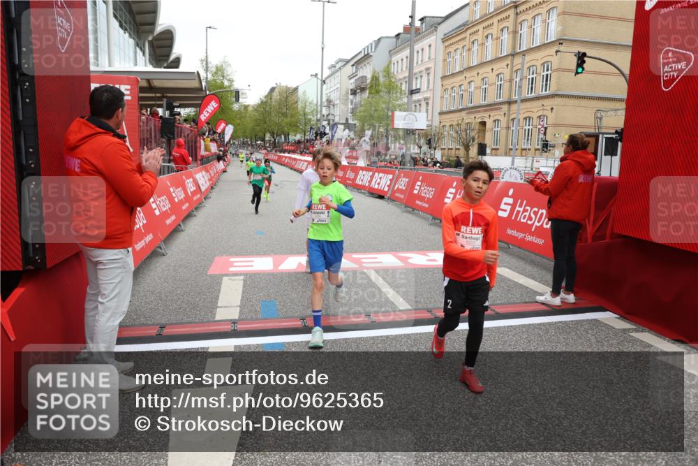 25.04.2026 - Das Zehntel Strokosch-Dieckow http://msf.ph/oto/9625365 25.04.2026 10:48:39 Ziel 5309, 6092, 6225, 7122, 8056, 8074 meine-sportfotos.de