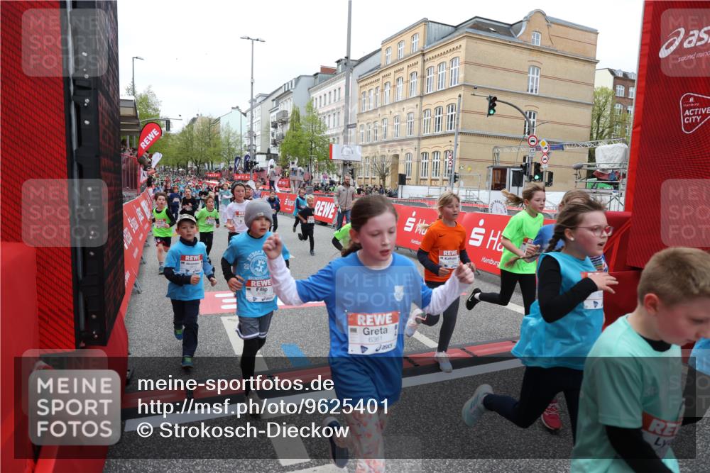 25.04.2026 - Das Zehntel Strokosch-Dieckow http://msf.ph/oto/9625401 25.04.2026 10:59:22 Ziel 5166, 5341, 5373, 5375, 5392, 5499, 5680, 5691, 5694, 5750, 5801, 5814, 5822, 5938, 5987, 5996, 6033, 6199, 6319, 6351, 6361, 6388, 6489, 6538, 6590, 6786, 6810, 6921, 6930, 7042, 7049, 7062, 7230, 7236, 7294, 7868 meine-sportfotos.de