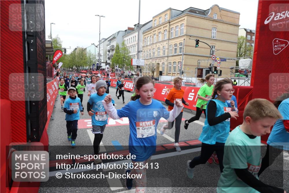 25.04.2026 - Das Zehntel Strokosch-Dieckow http://msf.ph/oto/9625413 25.04.2026 10:59:21 Ziel 5166, 5341, 5373, 5392, 5499, 5680, 5691, 5694, 5750, 5801, 5822, 5938, 5987, 5996, 6033, 6199, 6319, 6351, 6361, 6538, 6590, 6786, 6809, 6810, 6921, 6930, 7042, 7049, 7062, 7230, 7236, 7294, 7613, 7868 meine-sportfotos.de