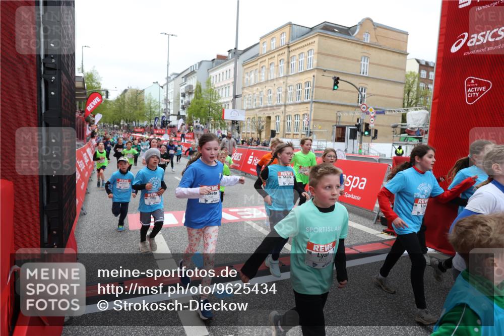 25.04.2026 - Das Zehntel Strokosch-Dieckow http://msf.ph/oto/9625434 25.04.2026 10:59:21 Ziel 5166, 5341, 5373, 5392, 5499, 5680, 5691, 5694, 5750, 5801, 5822, 5938, 5987, 5996, 6033, 6199, 6319, 6351, 6361, 6538, 6590, 6786, 6809, 6810, 6921, 6930, 7042, 7049, 7062, 7230, 7236, 7294, 7613, 7868 meine-sportfotos.de