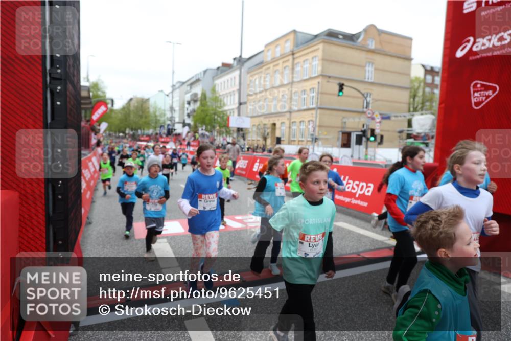 25.04.2026 - Das Zehntel Strokosch-Dieckow http://msf.ph/oto/9625451 25.04.2026 10:59:21 Ziel 5166, 5341, 5373, 5392, 5499, 5680, 5691, 5694, 5750, 5801, 5822, 5938, 5987, 5996, 6033, 6199, 6319, 6351, 6361, 6538, 6590, 6786, 6809, 6810, 6921, 6930, 7042, 7049, 7062, 7230, 7236, 7294, 7613, 7868 meine-sportfotos.de