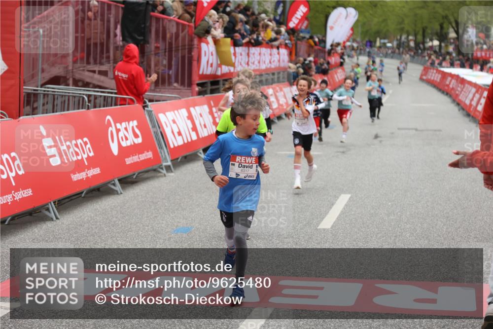 25.04.2026 - Das Zehntel Strokosch-Dieckow http://msf.ph/oto/9625480 25.04.2026 10:48:50 Ziel 5103, 5293, 5502, 5921, 6317, 7239, 8062 meine-sportfotos.de