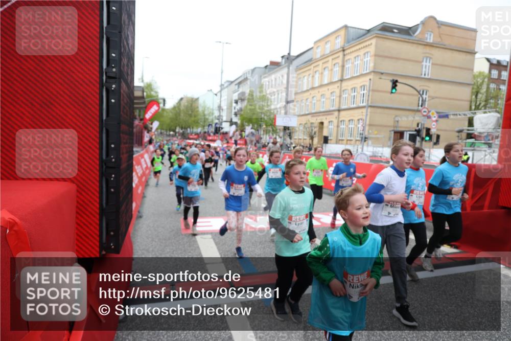 25.04.2026 - Das Zehntel Strokosch-Dieckow http://msf.ph/oto/9625481 25.04.2026 10:59:21 Ziel 5166, 5341, 5373, 5392, 5499, 5680, 5691, 5694, 5750, 5801, 5822, 5938, 5987, 5996, 6033, 6199, 6319, 6351, 6361, 6538, 6590, 6786, 6809, 6810, 6921, 6930, 7042, 7049, 7062, 7230, 7236, 7294, 7613, 7868 meine-sportfotos.de