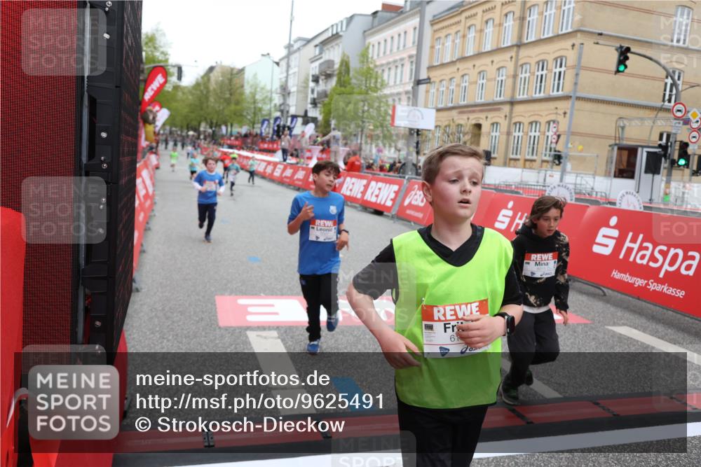 25.04.2026 - Das Zehntel Strokosch-Dieckow http://msf.ph/oto/9625491 25.04.2026 10:52:48 Ziel 5067, 5733, 6064, 6100, 6250, 6357, 6426, 7252, 7734, 7758, 7897, 8015, 8044, 8050 meine-sportfotos.de