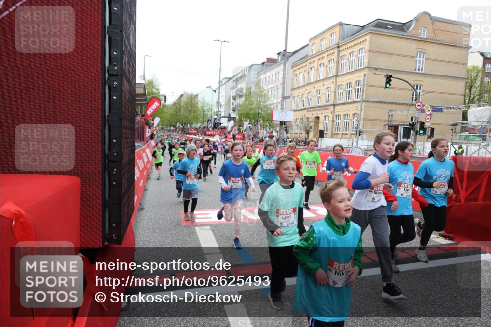 25.04.2026 - Das Zehntel Strokosch-Dieckow http://msf.ph/oto/9625493 25.04.2026 10:59:20 Ziel 5341, 5373, 5392, 5680, 5691, 5694, 5750, 5801, 5822, 5938, 5987, 6033, 6199, 6319, 6351, 6356, 6361, 6367, 6538, 6786, 6809, 6810, 6860, 6921, 6930, 7042, 7049, 7062, 7230, 7236, 7613, 7868 meine-sportfotos.de