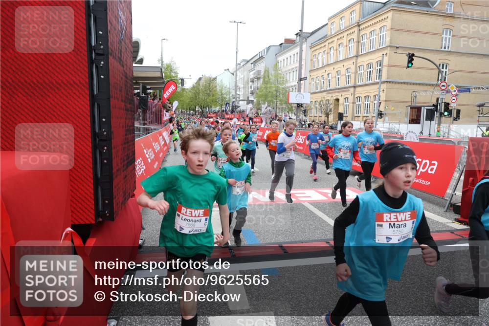 25.04.2026 - Das Zehntel Strokosch-Dieckow http://msf.ph/oto/9625565 25.04.2026 10:59:20 Ziel 5341, 5373, 5392, 5680, 5691, 5694, 5750, 5801, 5822, 5938, 5987, 6033, 6199, 6319, 6351, 6356, 6361, 6367, 6538, 6786, 6809, 6810, 6860, 6921, 6930, 7042, 7049, 7062, 7230, 7236, 7613, 7868 meine-sportfotos.de