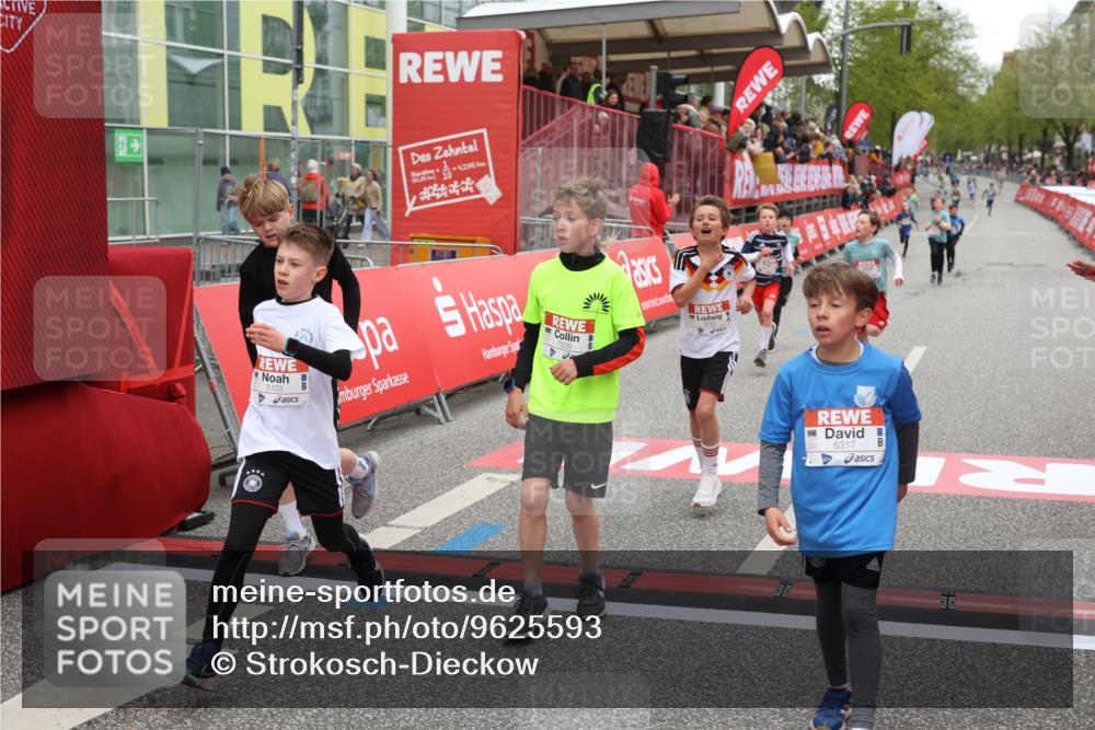 25.04.2026 - Das Zehntel Strokosch-Dieckow http://msf.ph/oto/9625593 25.04.2026 10:48:52 Ziel 5103, 5502, 5921, 6317, 6971, 7239, 7604, 7624, 8052, 8062 meine-sportfotos.de