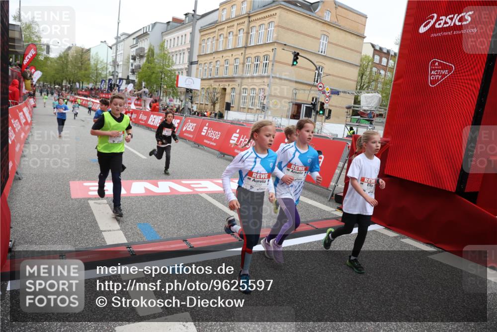 25.04.2026 - Das Zehntel Strokosch-Dieckow http://msf.ph/oto/9625597 25.04.2026 10:52:47 Ziel 5067, 5733, 6064, 6100, 6250, 6357, 6426, 7252, 7734, 7758, 7897, 8015, 8044, 8050 meine-sportfotos.de