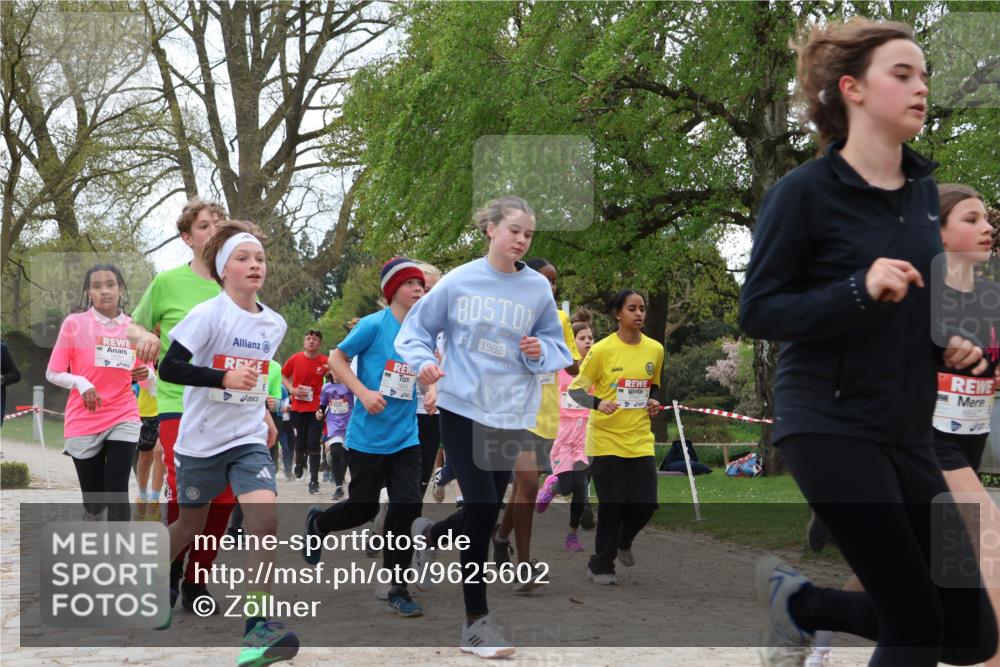 25.04.2026 - Das Zehntel Zöllner http://msf.ph/oto/9625602 25.04.2026 13:43:16 Laufen 1982 meine-sportfotos.de