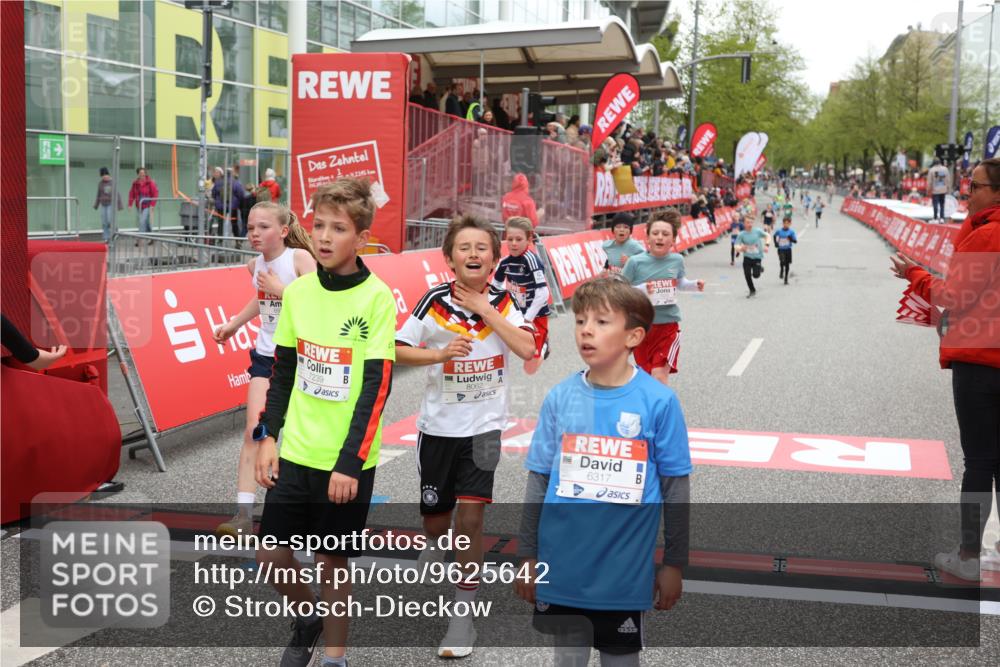 25.04.2026 - Das Zehntel Strokosch-Dieckow http://msf.ph/oto/9625642 25.04.2026 10:48:53 Ziel 5103, 5502, 5921, 6317, 6971, 7239, 7604, 7624, 8052, 8062 meine-sportfotos.de