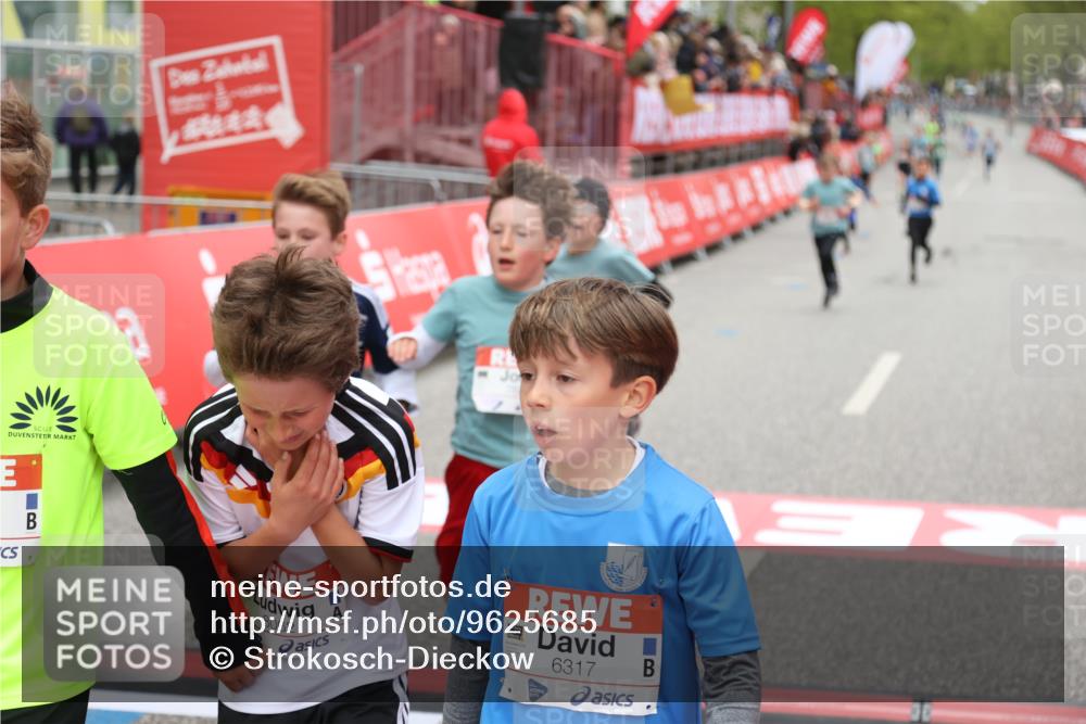 25.04.2026 - Das Zehntel Strokosch-Dieckow http://msf.ph/oto/9625685 25.04.2026 10:48:54 Ziel 5103, 5502, 5921, 6317, 6971, 7239, 7604, 7624, 8052, 8062 meine-sportfotos.de