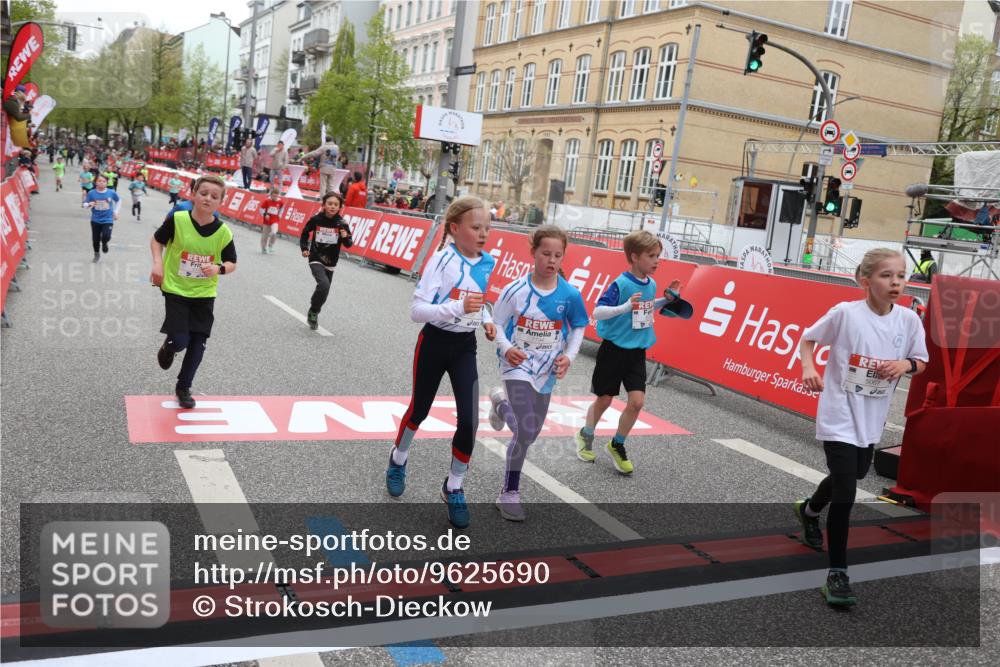 25.04.2026 - Das Zehntel Strokosch-Dieckow http://msf.ph/oto/9625690 25.04.2026 10:52:47 Ziel 5067, 5733, 6064, 6100, 6250, 6357, 6426, 7252, 7734, 7758, 7897, 8015, 8044, 8050 meine-sportfotos.de