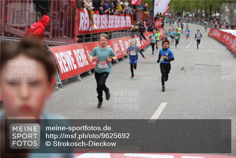 25.04.2026 - Das Zehntel Strokosch-Dieckow http://msf.ph/oto/9625692 25.04.2026 10:48:55 Ziel 5103, 5502, 6317, 6971, 7239, 7588, 7604, 7624, 8052, 8062 meine-sportfotos.de