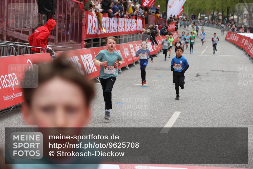 25.04.2026 - Das Zehntel Strokosch-Dieckow http://msf.ph/oto/9625708 25.04.2026 10:48:55 Ziel 5103, 5502, 6317, 6971, 7239, 7588, 7604, 7624, 8052, 8062 meine-sportfotos.de