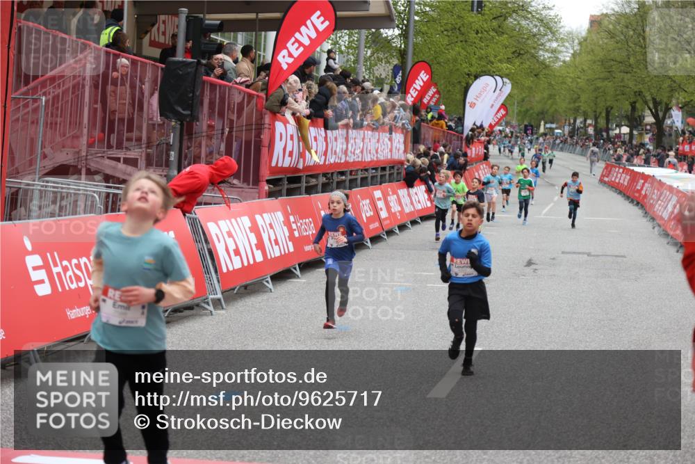 25.04.2026 - Das Zehntel Strokosch-Dieckow http://msf.ph/oto/9625717 25.04.2026 10:48:57 Ziel 5103, 5454, 5502, 6317, 6323, 6971, 7239, 7588, 7604, 7624, 8052, 8062 meine-sportfotos.de