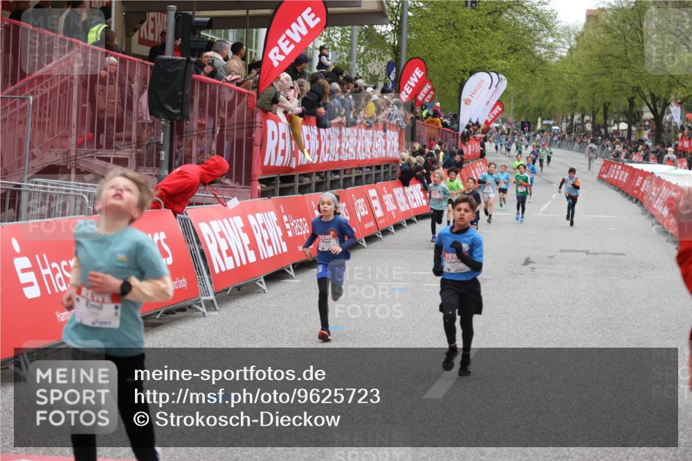 25.04.2026 - Das Zehntel Strokosch-Dieckow http://msf.ph/oto/9625723 25.04.2026 10:48:57 Ziel 5103, 5454, 5502, 6317, 6323, 6971, 7239, 7588, 7604, 7624, 8052, 8062 meine-sportfotos.de