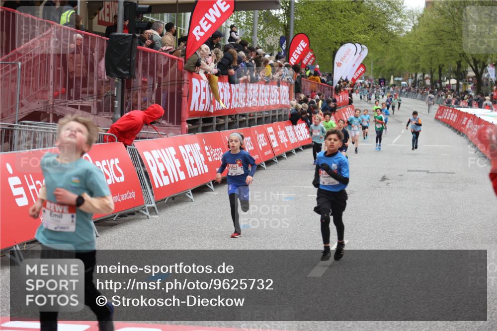 25.04.2026 - Das Zehntel Strokosch-Dieckow http://msf.ph/oto/9625732 25.04.2026 10:48:57 Ziel 5103, 5454, 5502, 6317, 6323, 6971, 7239, 7588, 7604, 7624, 8052, 8062 meine-sportfotos.de