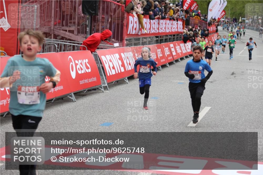 25.04.2026 - Das Zehntel Strokosch-Dieckow http://msf.ph/oto/9625748 25.04.2026 10:48:57 Ziel 5103, 5454, 5502, 6317, 6323, 6971, 7239, 7588, 7604, 7624, 8052, 8062 meine-sportfotos.de