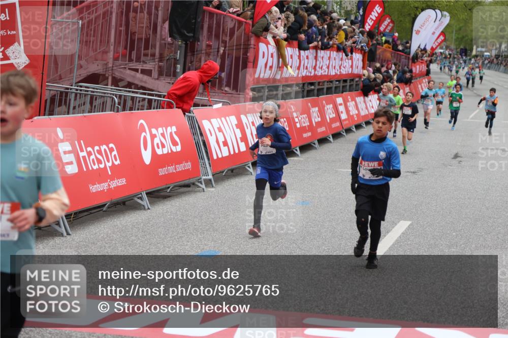 25.04.2026 - Das Zehntel Strokosch-Dieckow http://msf.ph/oto/9625765 25.04.2026 10:48:58 Ziel 5103, 5454, 5502, 6323, 6971, 7239, 7588, 7604, 7624, 8052, 8062 meine-sportfotos.de