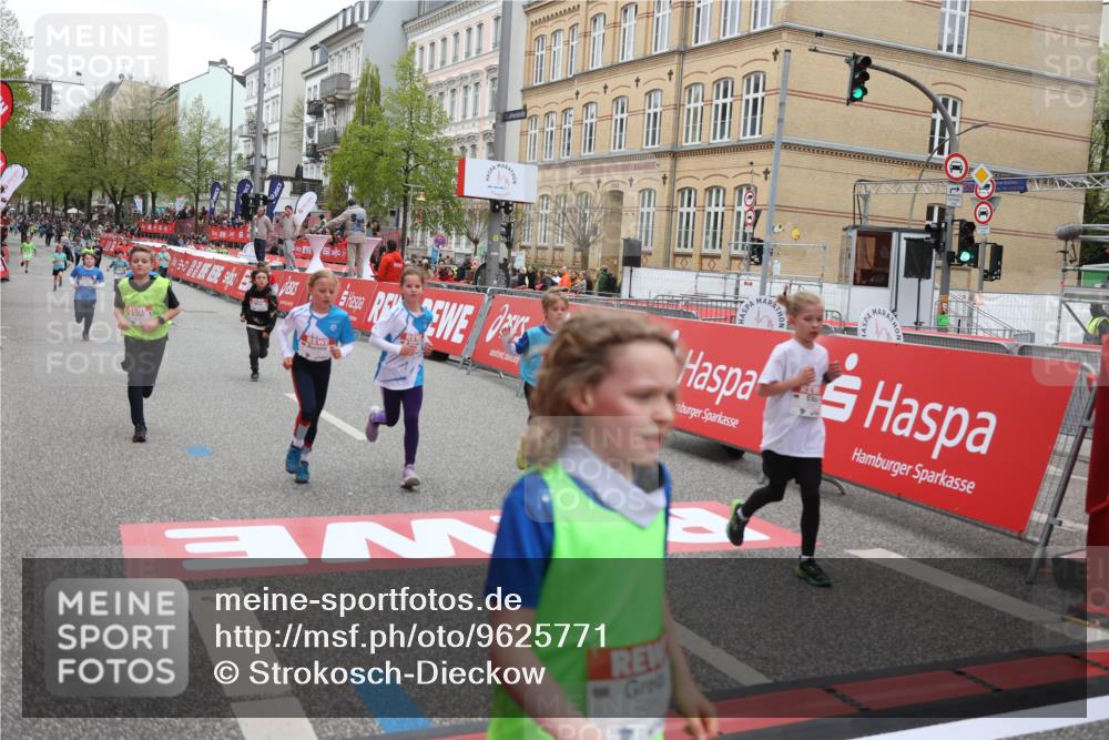 25.04.2026 - Das Zehntel Strokosch-Dieckow http://msf.ph/oto/9625771 25.04.2026 10:52:46 Ziel 5067, 5733, 6064, 6100, 6136, 6250, 6357, 6426, 7252, 7734, 7758, 7897, 7957, 7963, 8015, 8044, 8050 meine-sportfotos.de
