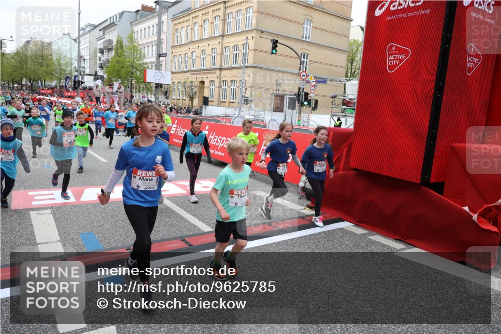 25.04.2026 - Das Zehntel Strokosch-Dieckow http://msf.ph/oto/9625785 25.04.2026 10:59:17 Ziel 5212, 5341, 5373, 5532, 5556, 5680, 5691, 5694, 5731, 5750, 5757, 5850, 5862, 5938, 5987, 6033, 6319, 6347, 6356, 6367, 6723, 6809, 6843, 6860, 7144, 7230, 7236, 7356, 7520, 7613, 7868 meine-sportfotos.de