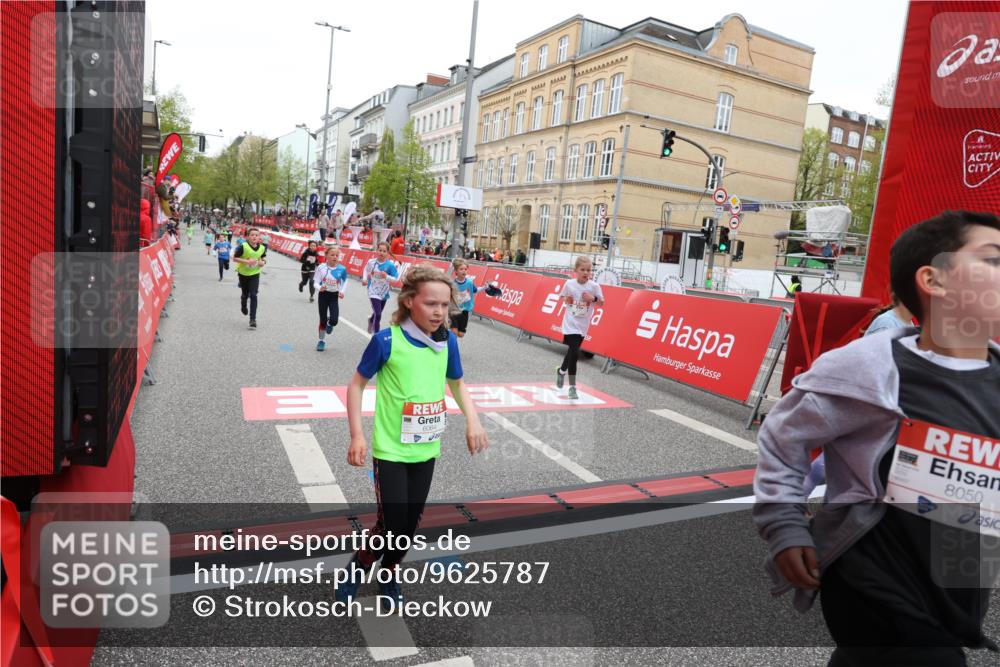 25.04.2026 - Das Zehntel Strokosch-Dieckow http://msf.ph/oto/9625787 25.04.2026 10:52:45 Ziel 5067, 5733, 6064, 6100, 6136, 6250, 6426, 7252, 7603, 7734, 7758, 7897, 7957, 7963, 8044, 8050 meine-sportfotos.de