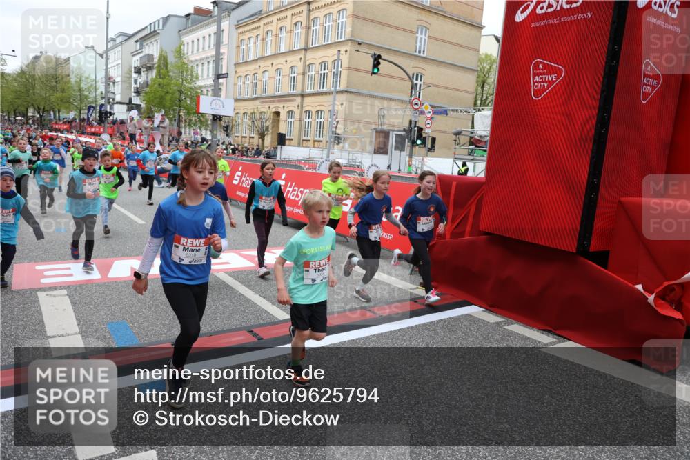 25.04.2026 - Das Zehntel Strokosch-Dieckow http://msf.ph/oto/9625794 25.04.2026 10:59:17 Ziel 5212, 5341, 5373, 5532, 5556, 5680, 5691, 5694, 5731, 5750, 5757, 5850, 5862, 5938, 5987, 6033, 6319, 6347, 6356, 6367, 6723, 6809, 6843, 6860, 7144, 7230, 7236, 7356, 7520, 7613, 7868 meine-sportfotos.de