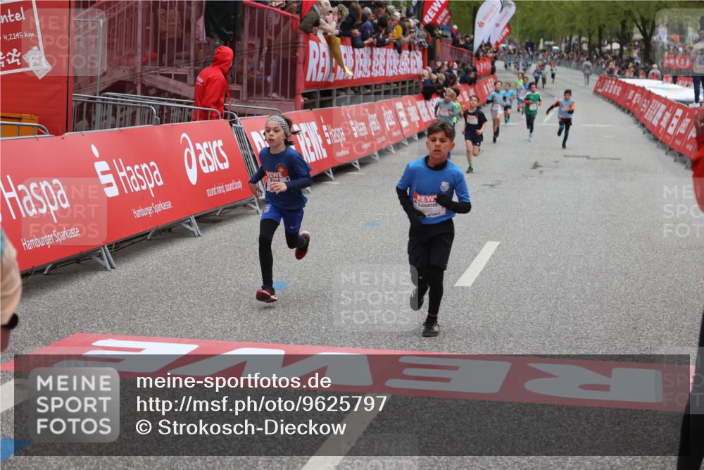 25.04.2026 - Das Zehntel Strokosch-Dieckow http://msf.ph/oto/9625797 25.04.2026 10:48:58 Ziel 5103, 5454, 5502, 6323, 6971, 7239, 7588, 7604, 7624, 8052, 8062 meine-sportfotos.de