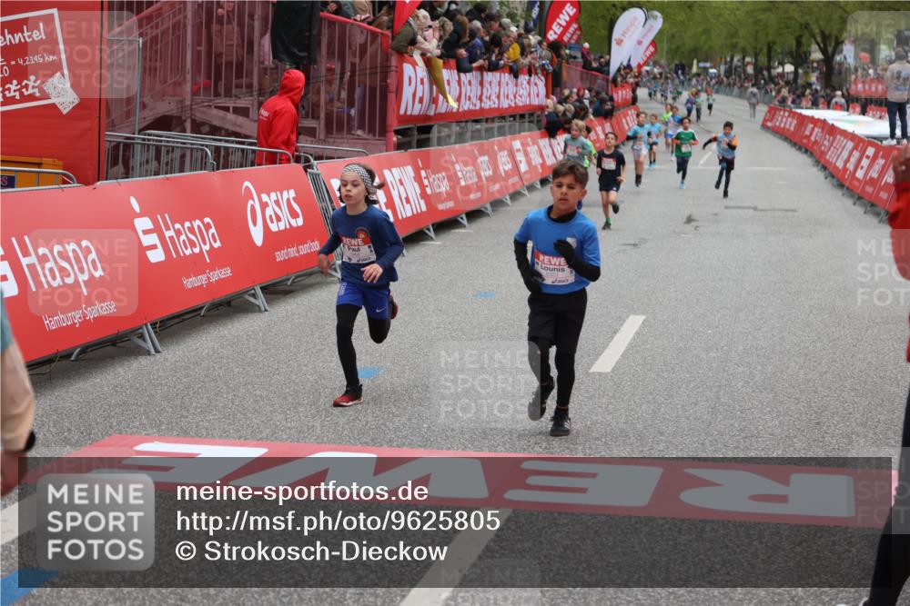 25.04.2026 - Das Zehntel Strokosch-Dieckow http://msf.ph/oto/9625805 25.04.2026 10:48:58 Ziel 5103, 5454, 5502, 6323, 6971, 7239, 7588, 7604, 7624, 8052, 8062 meine-sportfotos.de