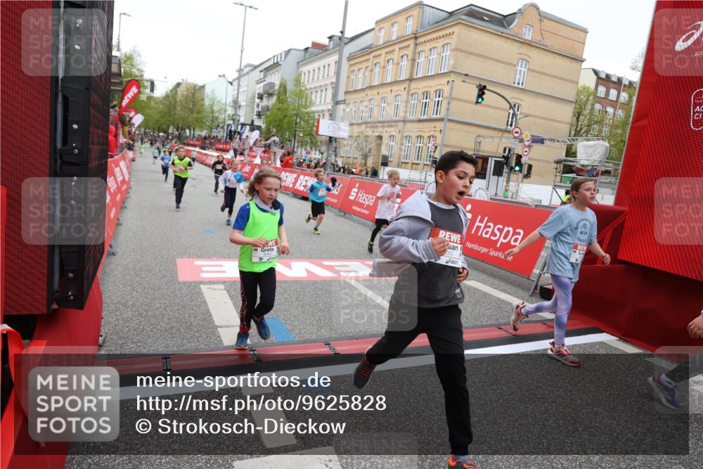 25.04.2026 - Das Zehntel Strokosch-Dieckow http://msf.ph/oto/9625828 25.04.2026 10:52:45 Ziel 5067, 5733, 6064, 6100, 6136, 6250, 6426, 7252, 7603, 7734, 7758, 7897, 7957, 7963, 8044, 8050 meine-sportfotos.de