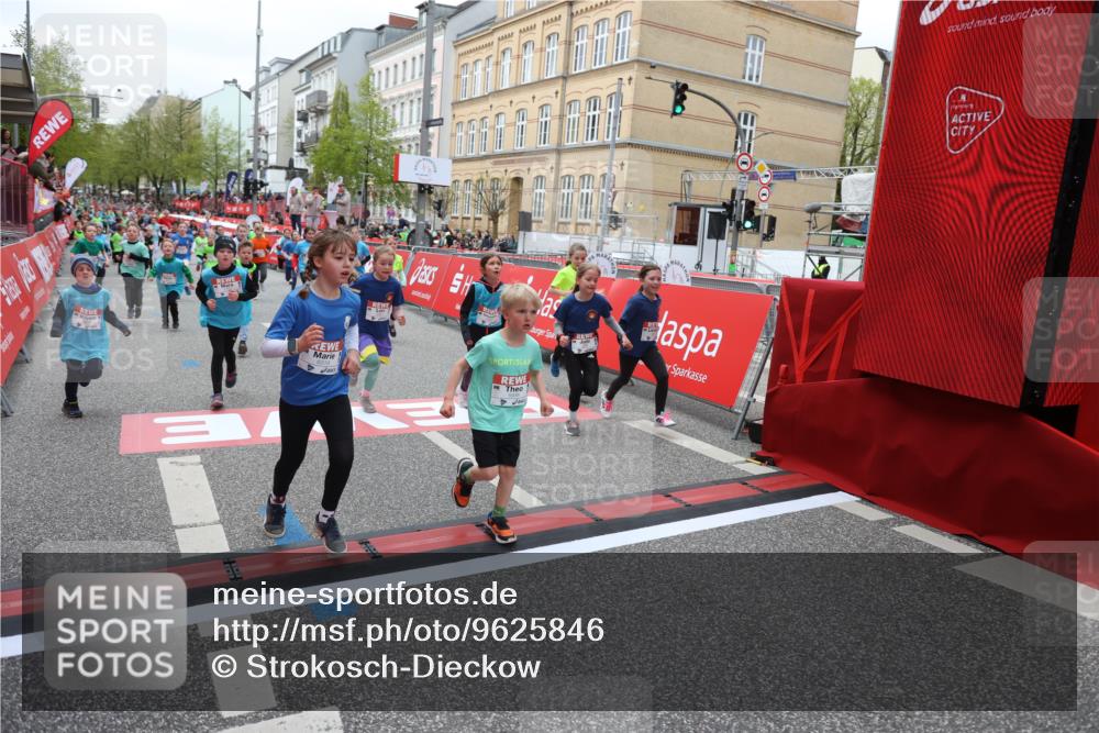 25.04.2026 - Das Zehntel Strokosch-Dieckow http://msf.ph/oto/9625846 25.04.2026 10:59:17 Ziel 5212, 5341, 5373, 5532, 5556, 5680, 5691, 5694, 5731, 5750, 5757, 5850, 5862, 5938, 5987, 6033, 6319, 6347, 6356, 6367, 6723, 6809, 6843, 6860, 7144, 7230, 7236, 7356, 7520, 7613, 7868 meine-sportfotos.de