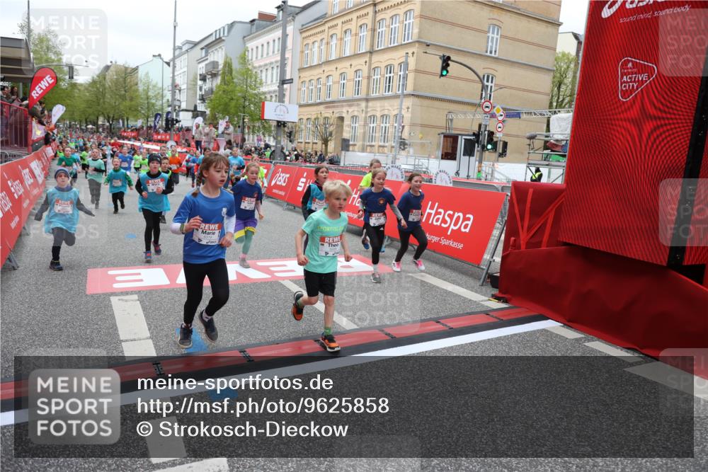 25.04.2026 - Das Zehntel Strokosch-Dieckow http://msf.ph/oto/9625858 25.04.2026 10:59:17 Ziel 5212, 5341, 5373, 5532, 5556, 5680, 5691, 5694, 5731, 5750, 5757, 5850, 5862, 5938, 5987, 6033, 6319, 6347, 6356, 6367, 6723, 6809, 6843, 6860, 7144, 7230, 7236, 7356, 7520, 7613, 7868 meine-sportfotos.de