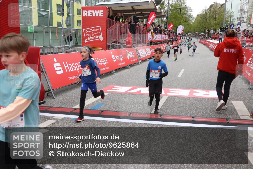 25.04.2026 - Das Zehntel Strokosch-Dieckow http://msf.ph/oto/9625864 25.04.2026 10:49:00 Ziel 5454, 6323, 7588, 7604 meine-sportfotos.de