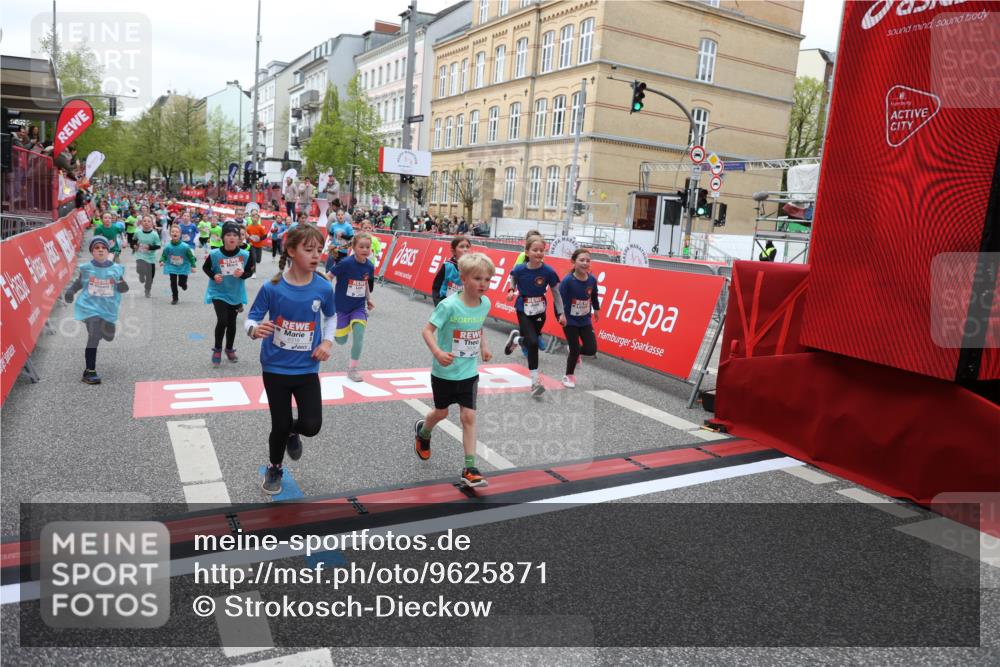 25.04.2026 - Das Zehntel Strokosch-Dieckow http://msf.ph/oto/9625871 25.04.2026 10:59:17 Ziel 5212, 5341, 5373, 5532, 5556, 5680, 5691, 5694, 5731, 5750, 5757, 5850, 5862, 5938, 5987, 6033, 6319, 6347, 6356, 6367, 6723, 6809, 6843, 6860, 7144, 7230, 7236, 7356, 7520, 7613, 7868 meine-sportfotos.de