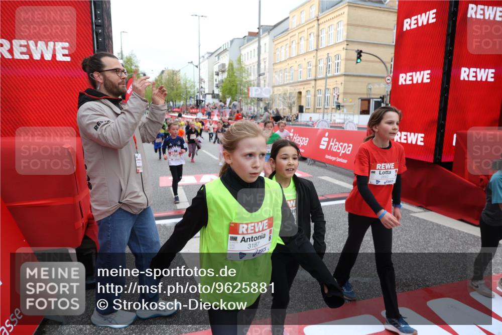 25.04.2026 - Das Zehntel Strokosch-Dieckow http://msf.ph/oto/9625881 25.04.2026 08:58:20 Ziel 1075, 1188, 1244, 1255, 1668, 1757, 1896, 2205, 2477, 2662, 3187, 3473, 3499, 3591, 3705, 3758, 3855 meine-sportfotos.de