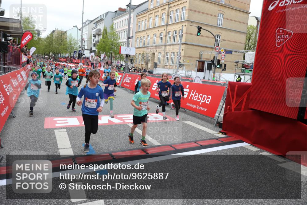 25.04.2026 - Das Zehntel Strokosch-Dieckow http://msf.ph/oto/9625887 25.04.2026 10:59:17 Ziel 5212, 5341, 5373, 5532, 5556, 5680, 5691, 5694, 5731, 5750, 5757, 5850, 5862, 5938, 5987, 6033, 6319, 6347, 6356, 6367, 6723, 6809, 6843, 6860, 7144, 7230, 7236, 7356, 7520, 7613, 7868 meine-sportfotos.de