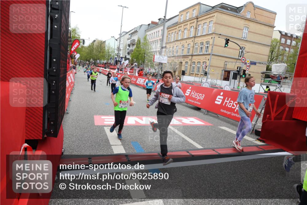 25.04.2026 - Das Zehntel Strokosch-Dieckow http://msf.ph/oto/9625890 25.04.2026 10:52:45 Ziel 5067, 5733, 6064, 6100, 6136, 6250, 6426, 7252, 7603, 7734, 7758, 7897, 7957, 7963, 8044, 8050 meine-sportfotos.de