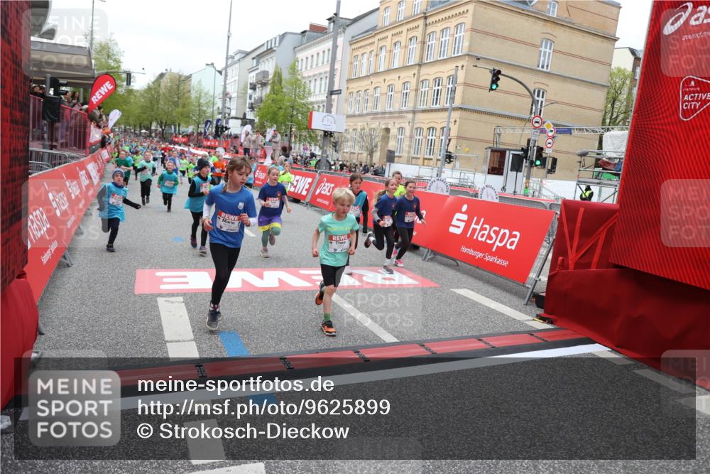 25.04.2026 - Das Zehntel Strokosch-Dieckow http://msf.ph/oto/9625899 25.04.2026 10:59:17 Ziel 5212, 5341, 5373, 5532, 5556, 5680, 5691, 5694, 5731, 5750, 5757, 5850, 5862, 5938, 5987, 6033, 6319, 6347, 6356, 6367, 6723, 6809, 6843, 6860, 7144, 7230, 7236, 7356, 7520, 7613, 7868 meine-sportfotos.de