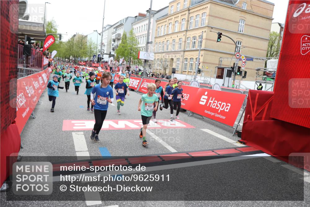 25.04.2026 - Das Zehntel Strokosch-Dieckow http://msf.ph/oto/9625911 25.04.2026 10:59:17 Ziel 5212, 5341, 5373, 5532, 5556, 5680, 5691, 5694, 5731, 5750, 5757, 5850, 5862, 5938, 5987, 6033, 6319, 6347, 6356, 6367, 6723, 6809, 6843, 6860, 7144, 7230, 7236, 7356, 7520, 7613, 7868 meine-sportfotos.de