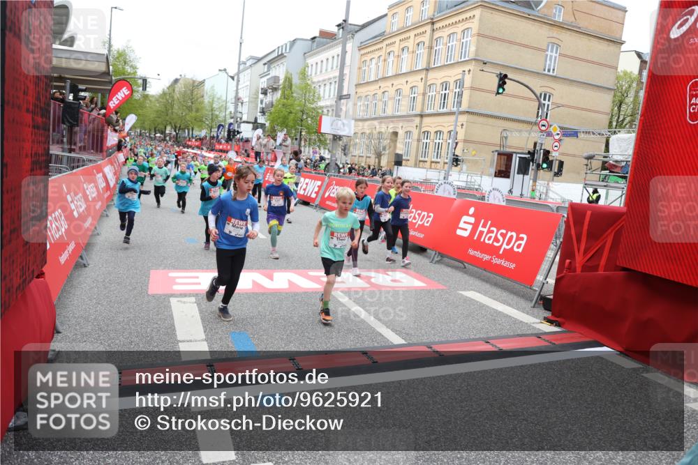 25.04.2026 - Das Zehntel Strokosch-Dieckow http://msf.ph/oto/9625921 25.04.2026 10:59:16 Ziel 5185, 5212, 5341, 5366, 5373, 5532, 5556, 5691, 5694, 5731, 5750, 5757, 5850, 5862, 5938, 5987, 6319, 6347, 6356, 6367, 6723, 6809, 6843, 6860, 7144, 7230, 7236, 7356, 7520, 7613 meine-sportfotos.de