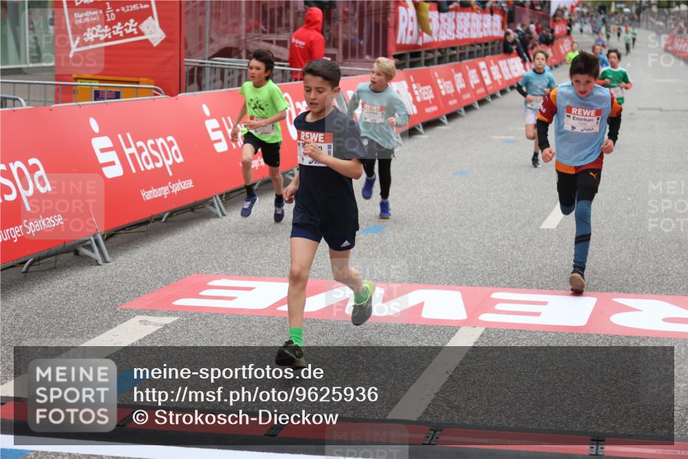 25.04.2026 - Das Zehntel Strokosch-Dieckow http://msf.ph/oto/9625936 25.04.2026 10:49:03 Ziel 5454, 6323, 6685, 6889, 7315, 7549, 7588, 7696 meine-sportfotos.de